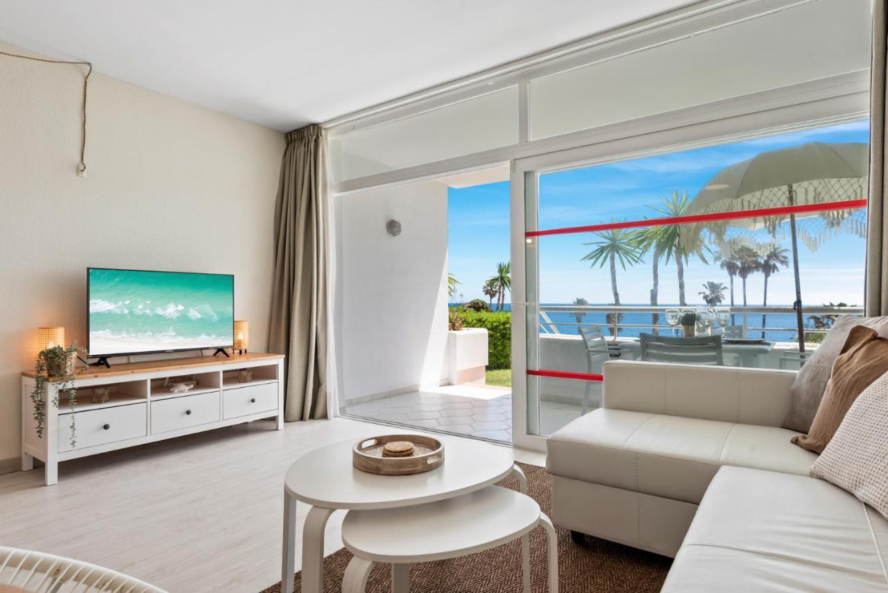 Frontline Beach Apartment Miraflores Sitio de Calahonda 外观 照片
